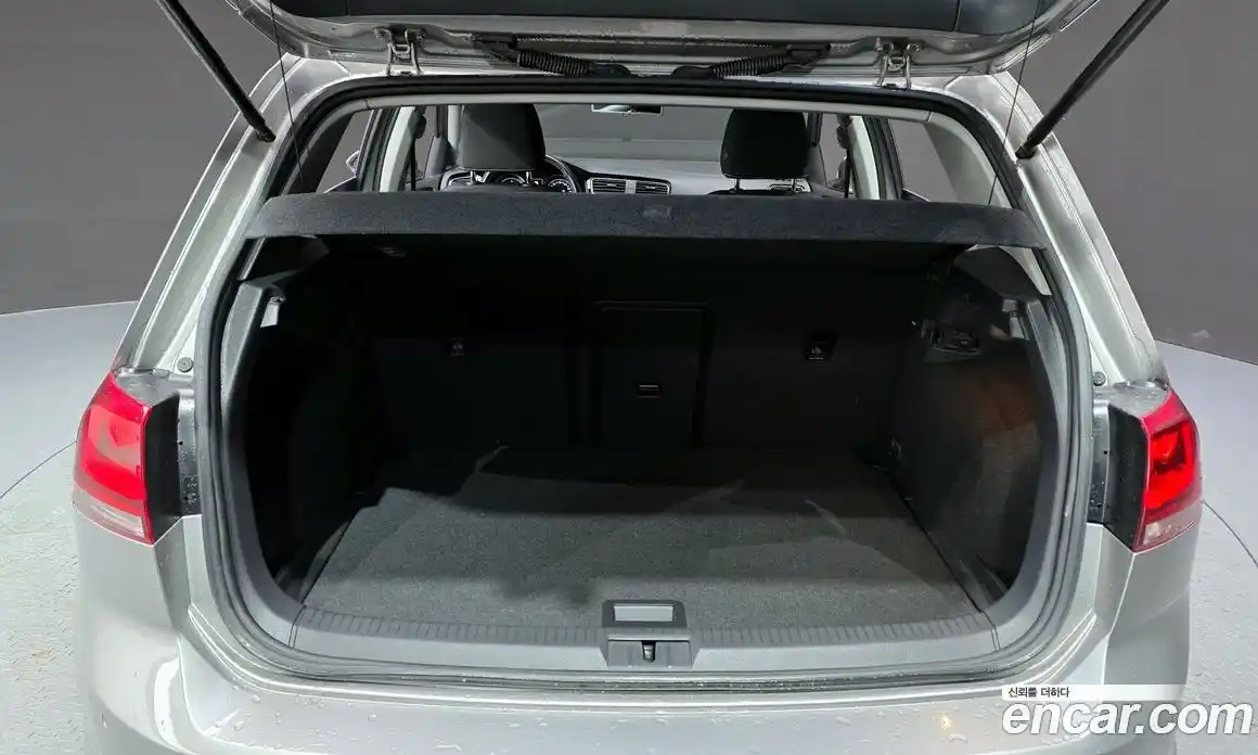 Volkswagen Golf 2014 1.6 гидро в Москве № 1281628, фото 20