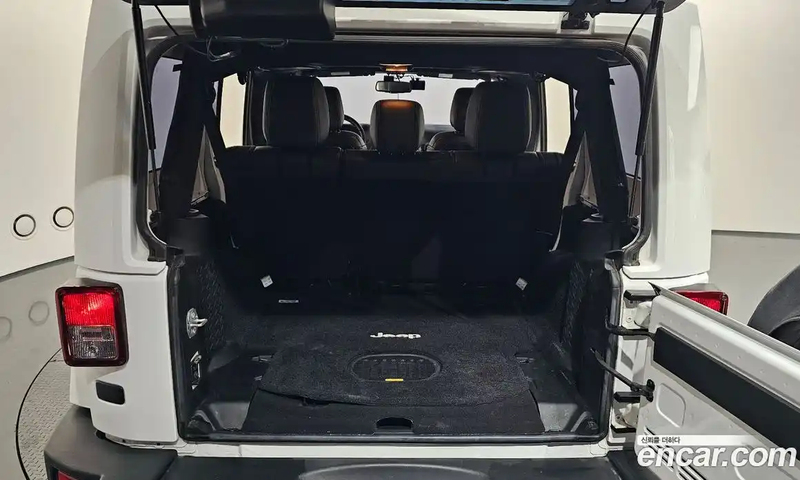 Jeep Wrangler 2017 3.6 гидро в Москве № 1282033, фото 20