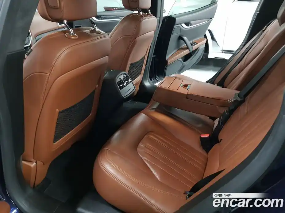 Maserati Ghibli 2015 3.0 гидро в Москве № 1283398, фото 10