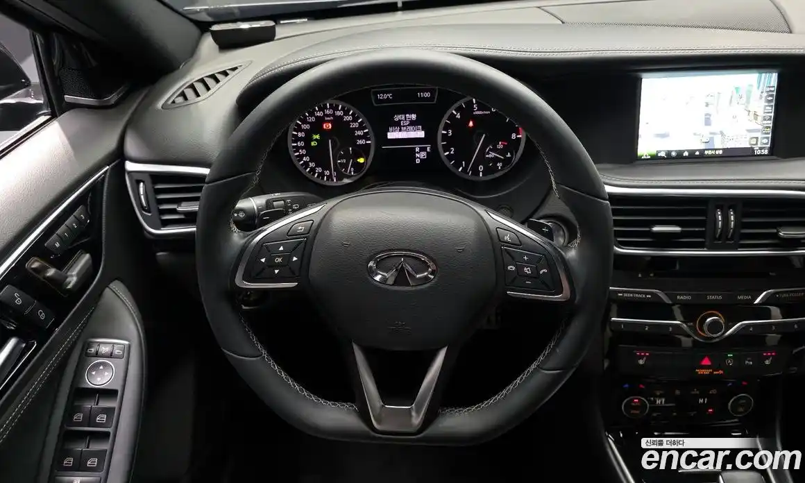 Infiniti Q30 2019 2.0 гидро в Москве № 1283559, фото 13