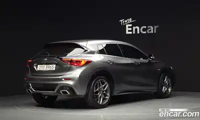 Infiniti Q30 2019 2.0 гидро в Москве № 1283559, миниатюра 2