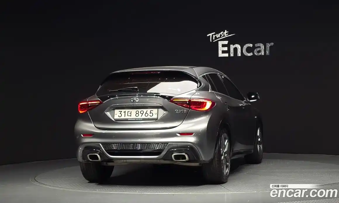 Infiniti Q30 2019 2.0 гидро в Москве № 1283559, фото 4