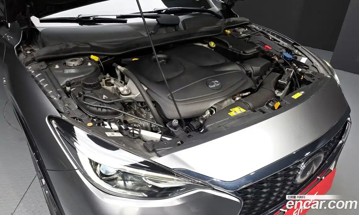 Infiniti Q30 2019 2.0 гидро в Москве № 1283559, фото 6
