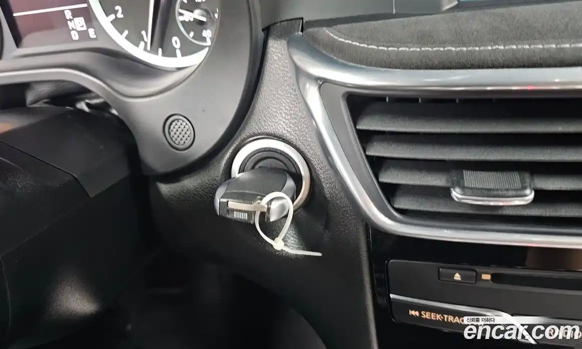 Infiniti Q30 2017 2.0 гидро в Москве № 1283597, фото 15