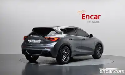 Infiniti Q30 2017 2.0 гидро в Москве № 1283597, миниатюра 2