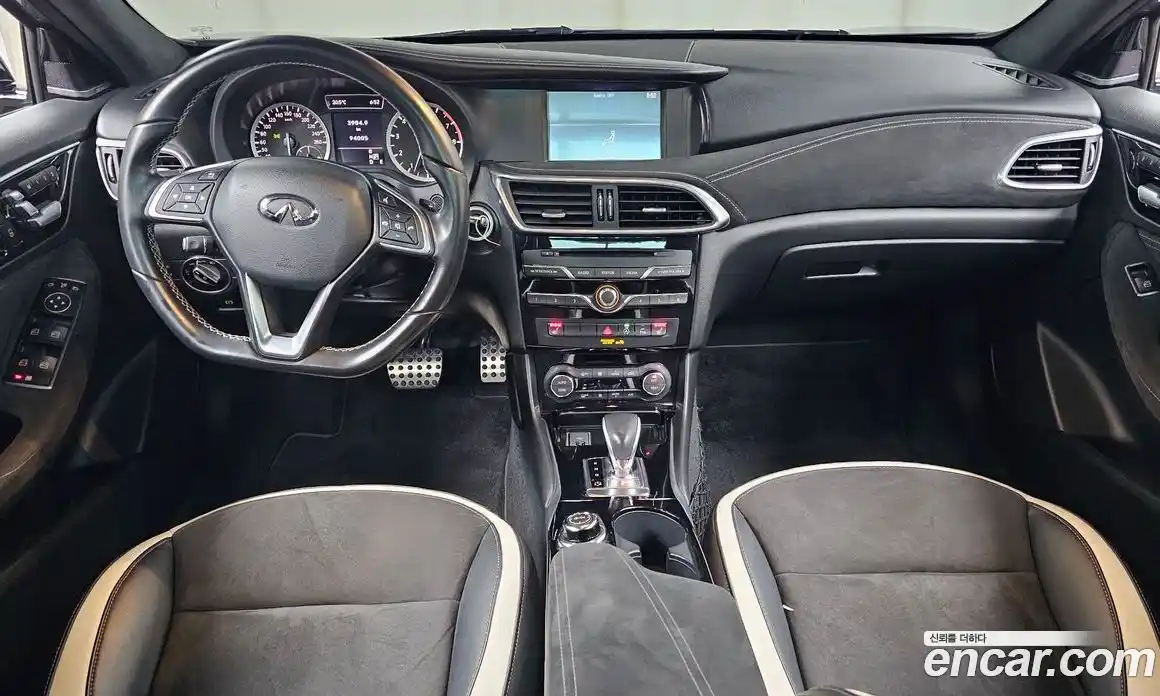Infiniti Q30 2017 2.0 гидро в Москве № 1283597, фото 7
