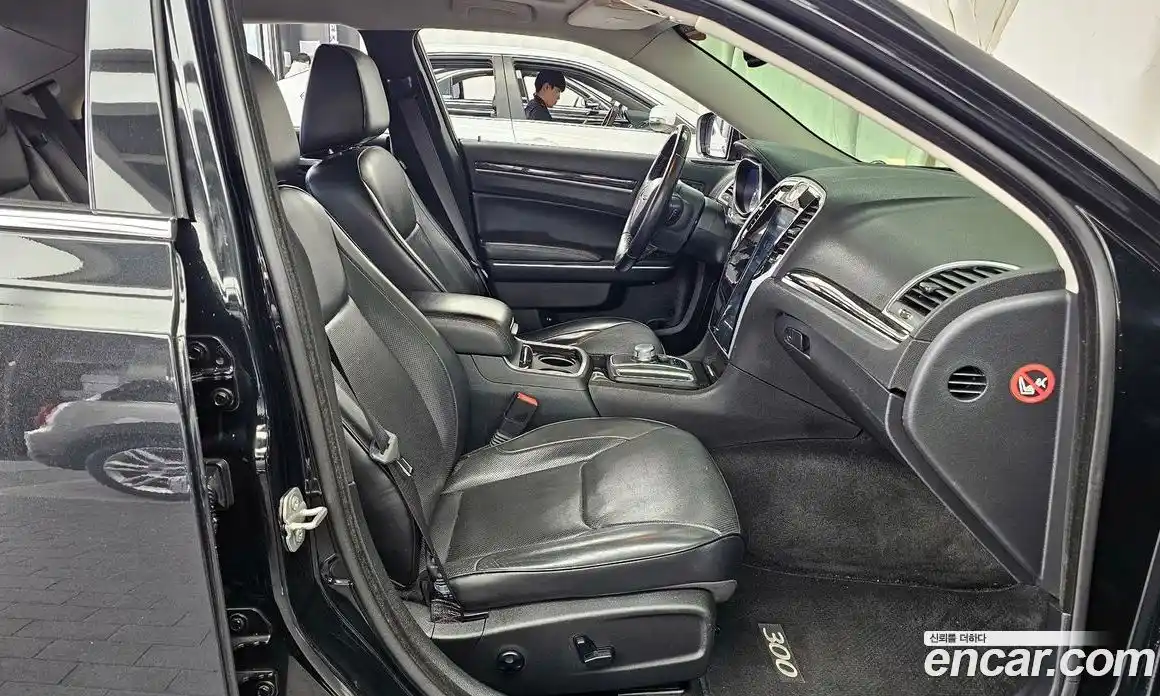 Chrysler 300C 2015 3.6 гидро в Москве № 1283920, фото 11