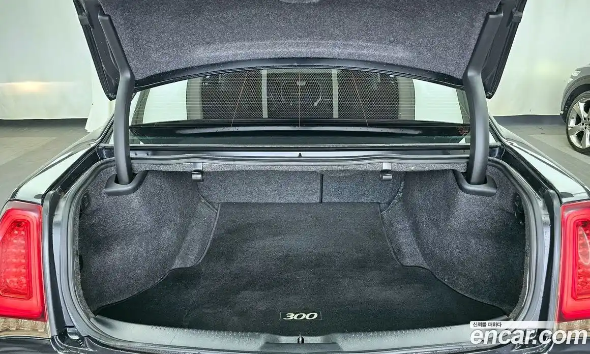 Chrysler 300C 2015 3.6 гидро в Москве № 1283920, фото 20