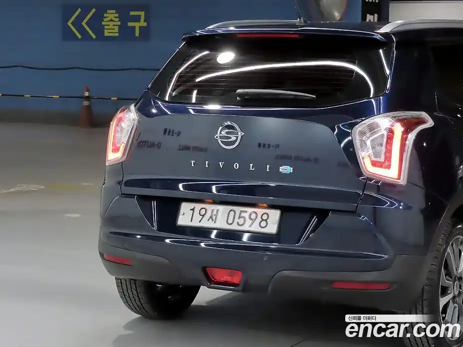 SsangYong TIBOLI 2016 1.6 Автомат в Москве № 1289799, фото 20