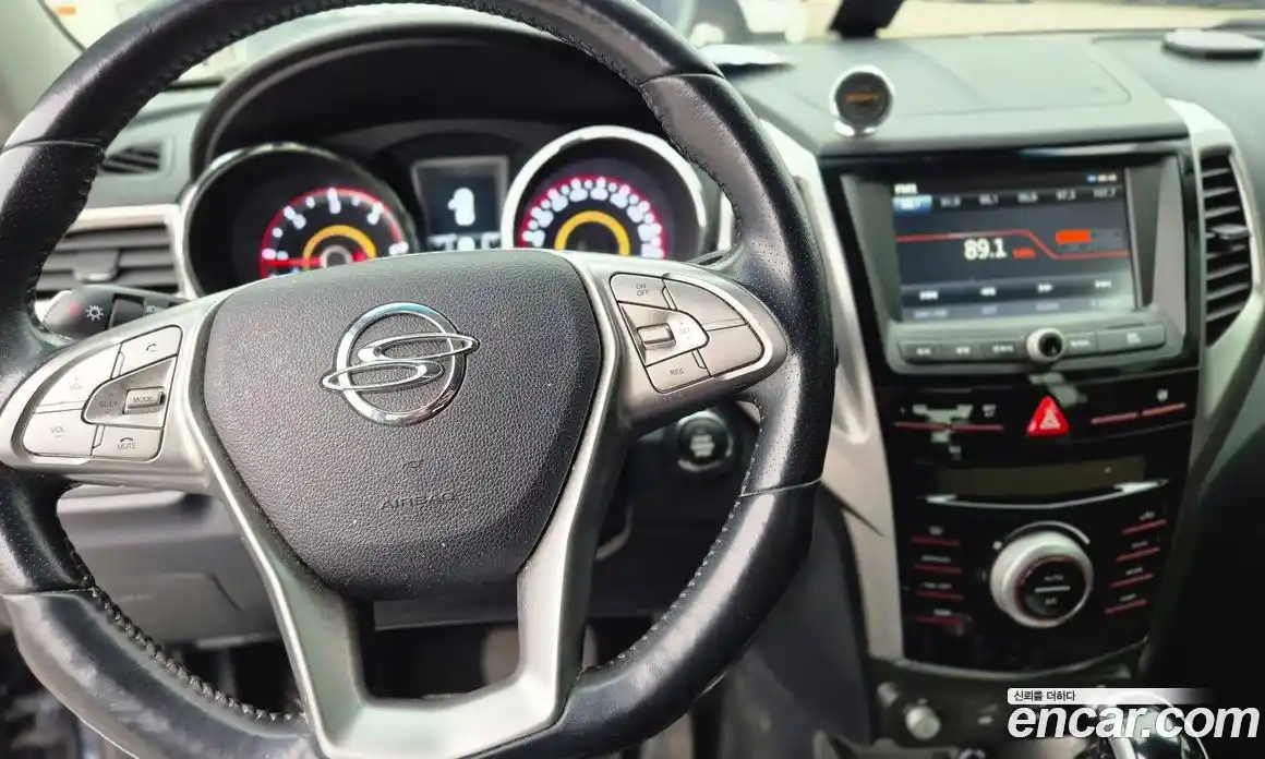 SsangYong TIBOLI 2016 1.6 Автомат в Москве № 1289835, фото 15