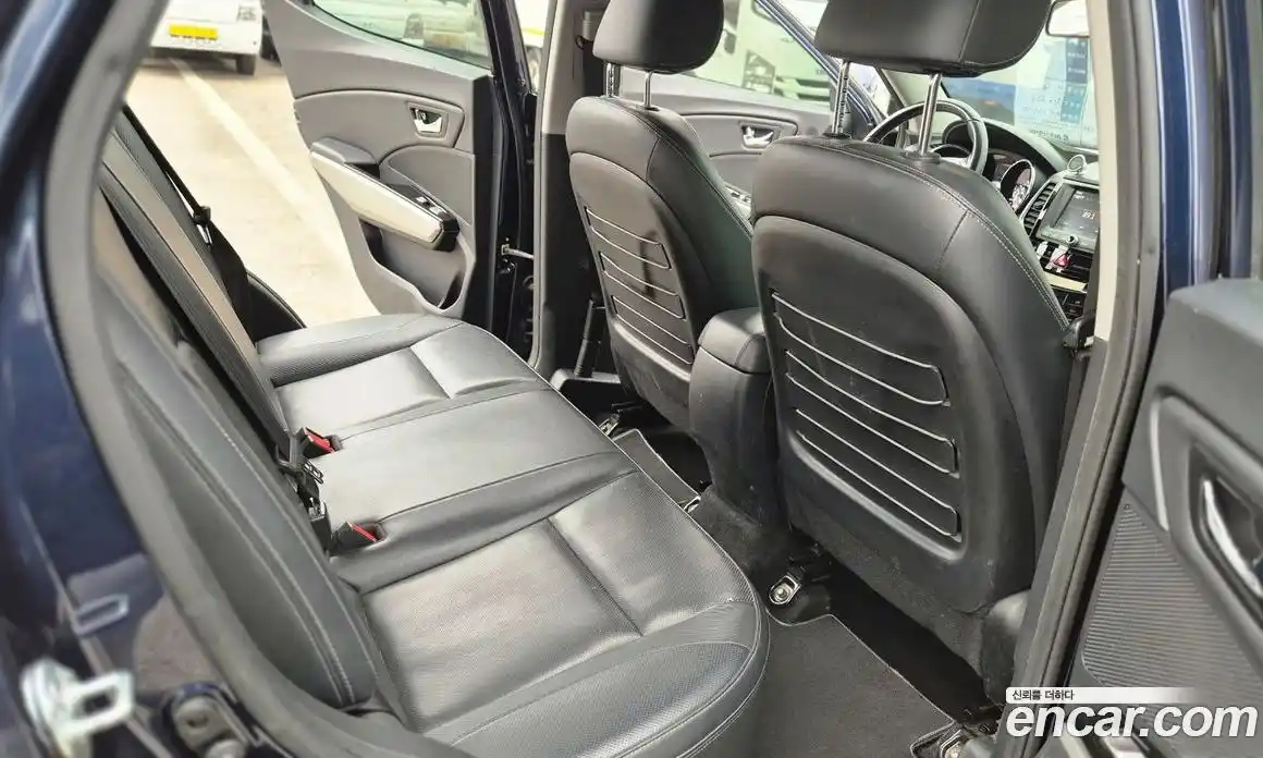 SsangYong TIBOLI 2016 1.6 Автомат в Москве № 1289835, фото 10