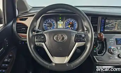 Toyota Sienna 2017 3.5 гидро в Москве № 1290575, миниатюра 12