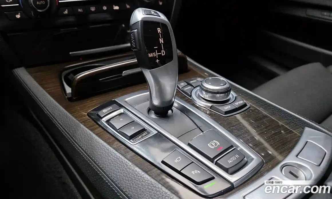 BMW 7-Series 2010 3.0 гидро в Москве № 1290728, фото 9