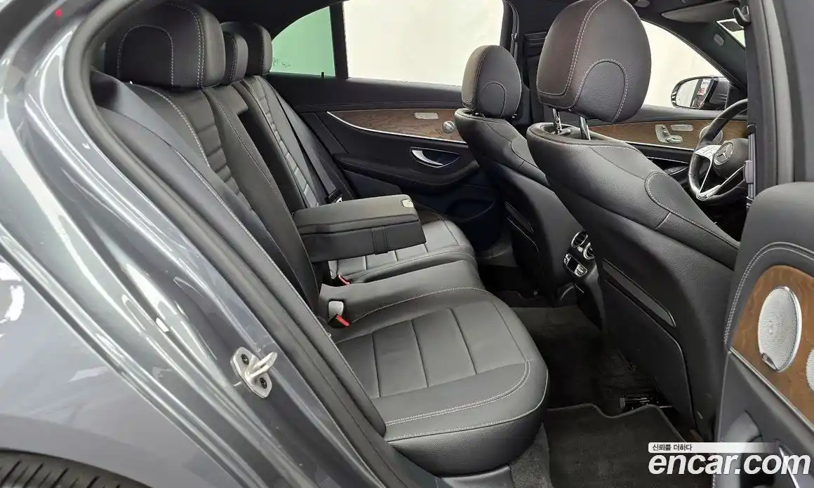 Mercedes-Benz E-Class 2021 2.0 гидро в Москве, фото 12