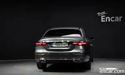 Mercedes-Benz E-Class 2021 2.0 гидро в Москве, миниатюра 4