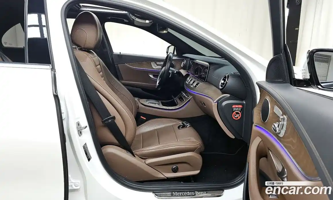 Mercedes-Benz E-Class 2021 2.0 гидро в Москве, фото 12