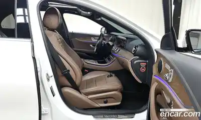 Mercedes-Benz E-Class 2021 2.0 гидро в Москве, миниатюра 12