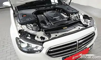 Mercedes-Benz E-Class 2021 2.0 гидро в Москве, миниатюра 6