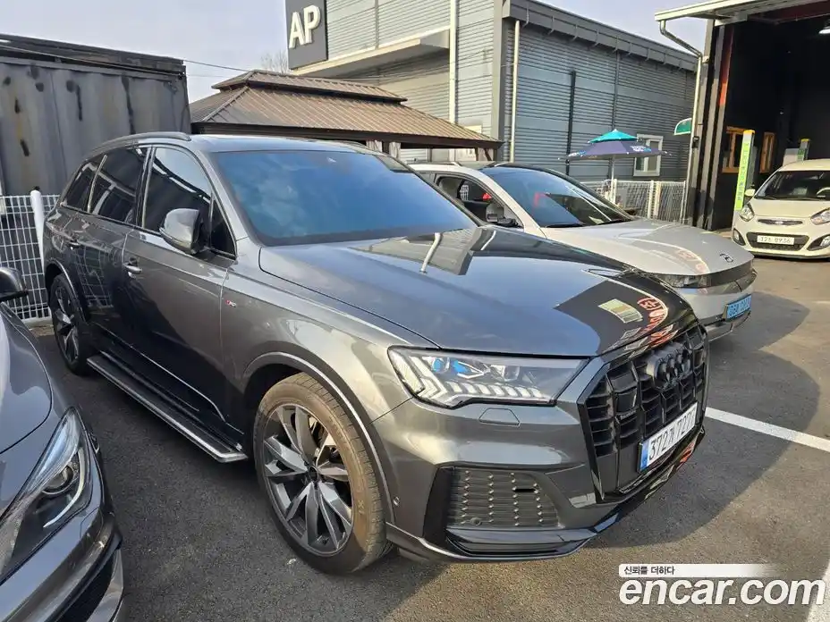 Audi Q7 2023 3.0 гидро в Москве № 1291965, фото 3