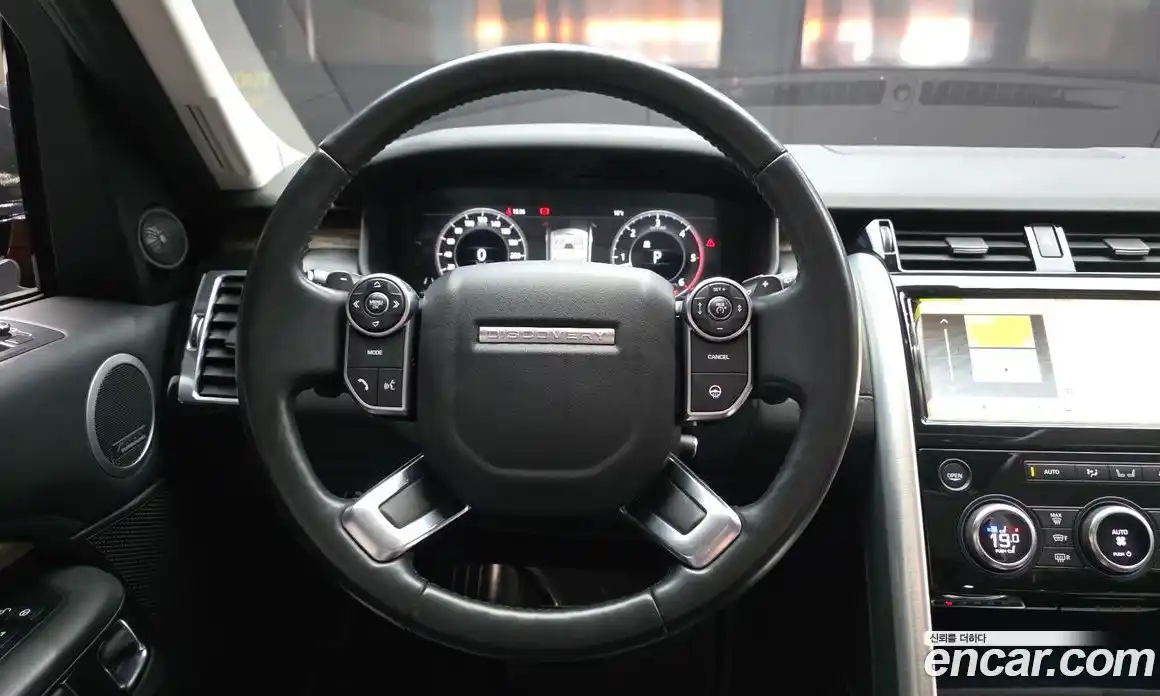 Land Rover Discovery 2018 3.0 гидро в Москве № 1293001, фото 13