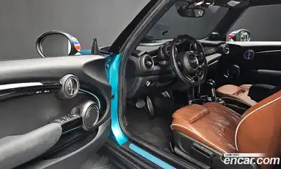 Mini Cooper Convertible 2016 2.0 гидро в Москве № 1293395, миниатюра 11