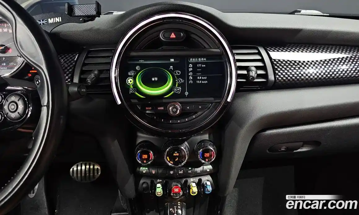 Mini Cooper Convertible 2016 2.0 гидро в Москве № 1293395, фото 14