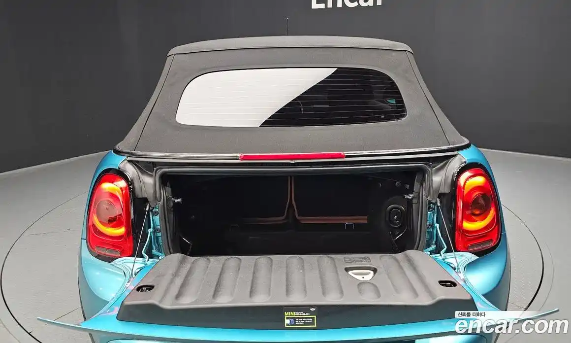 Mini Cooper Convertible 2016 2.0 гидро в Москве № 1293395, фото 20