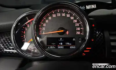 Mini Cooper Convertible 2016 2.0 гидро в Москве № 1293395, миниатюра 8
