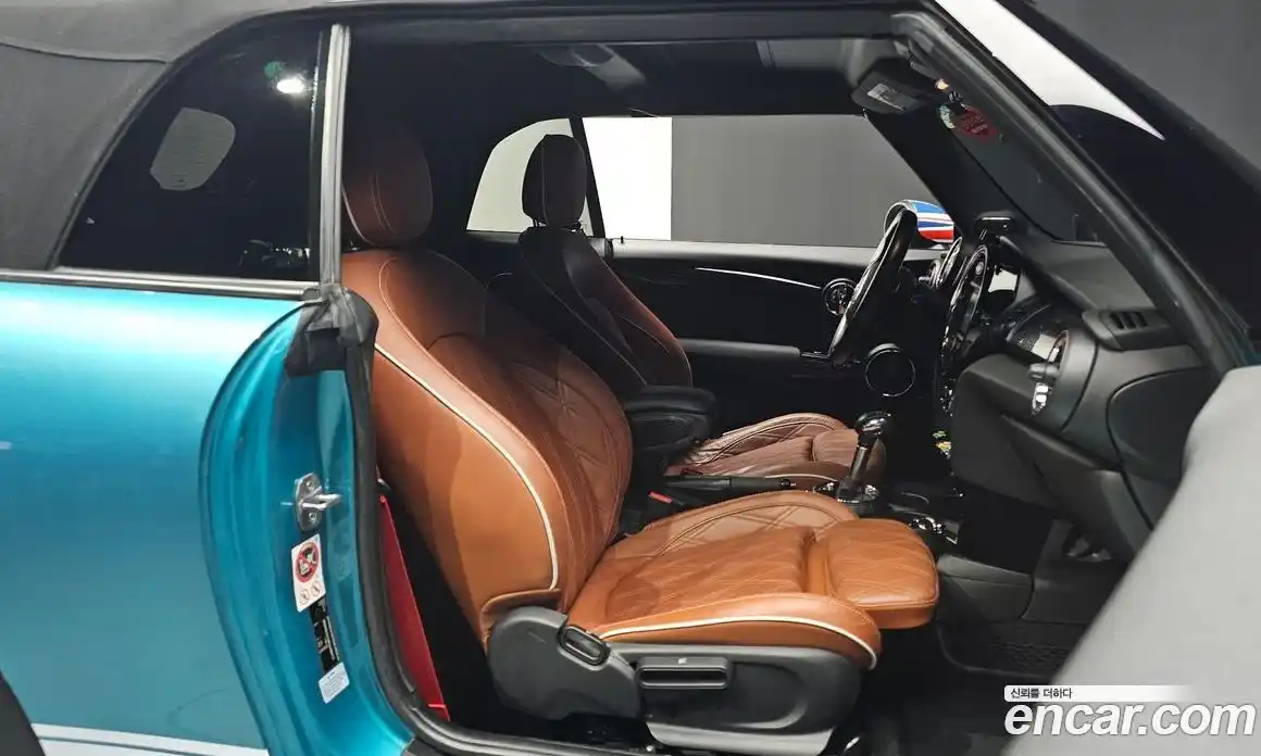 Mini Cooper Convertible 2016 2.0 гидро в Москве № 1293395, фото 10