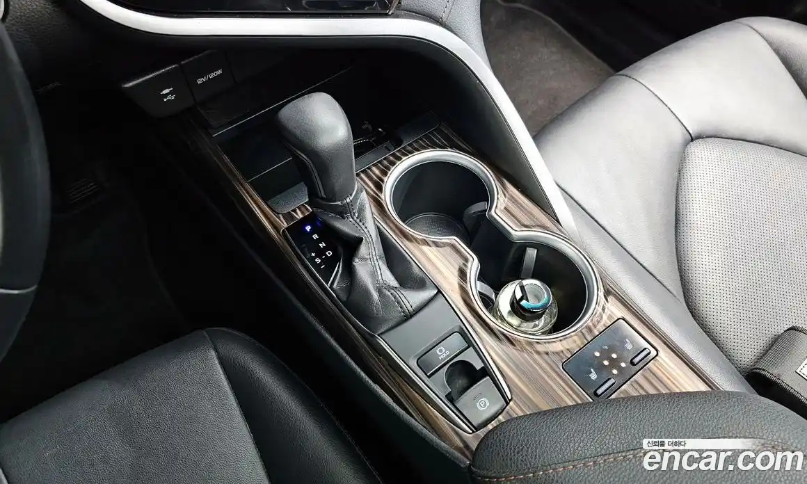 Toyota Camry 2019 2.5 гидро в Москве № 1293585, фото 9
