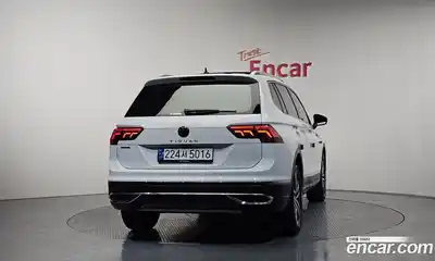 Volkswagen Tiguan 2023 2.0 гидро в Москве № 1293865, миниатюра 4