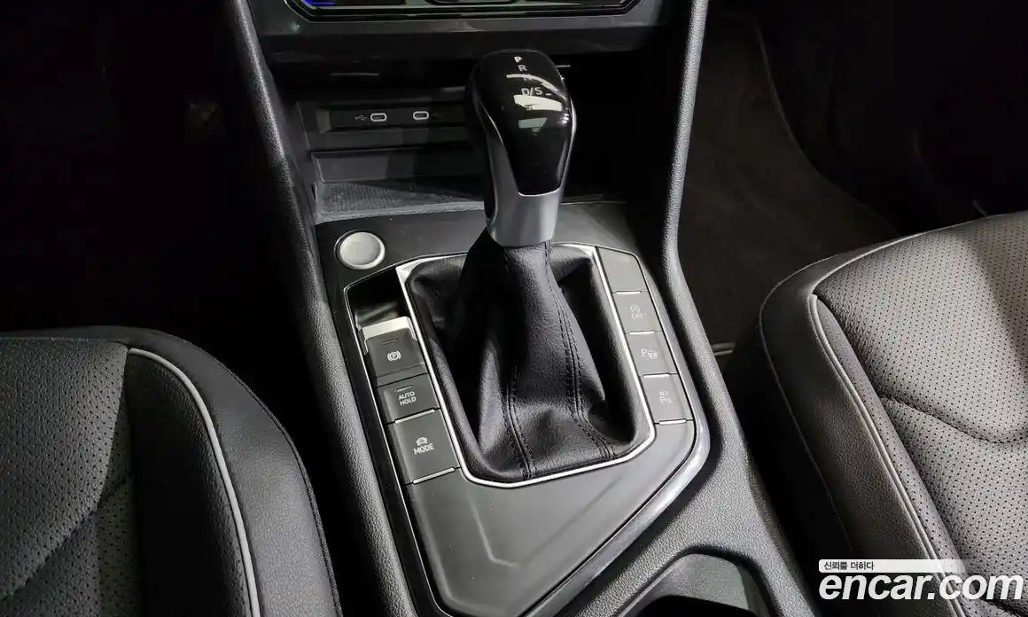 Volkswagen Tiguan 2023 2.0 гидро в Москве № 1293865, фото 9