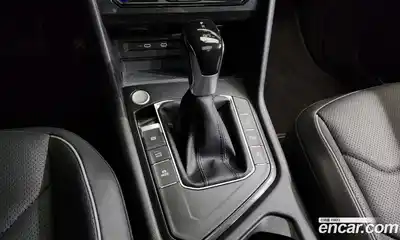 Volkswagen Tiguan 2023 2.0 гидро в Москве № 1293865, миниатюра 9