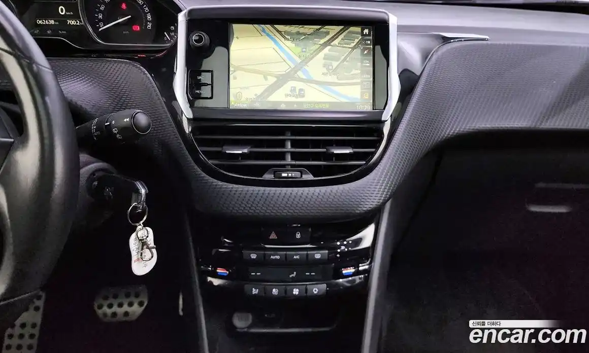 Peugeot 2008 2015 1.6 гидро в Москве № 1295147, фото 14