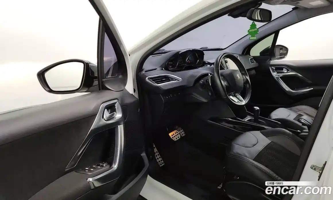 Peugeot 2008 2015 1.6 гидро в Москве № 1295147, фото 10