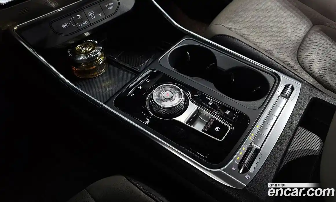 Kia Canival 2024 1.6 гидро в Москве № 131430, фото 8