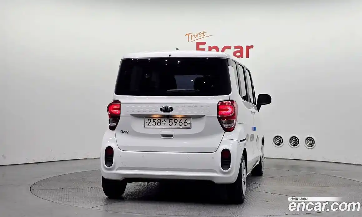 Kia Ray 2021 1.0 гидро в Москве № 131659, фото 4