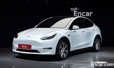 Tesla Model Y, 2022
