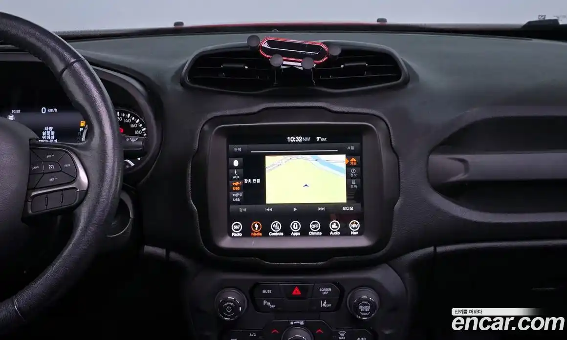 Jeep Renegade 2019 2.4 гидро в Москве № 169716, фото 14