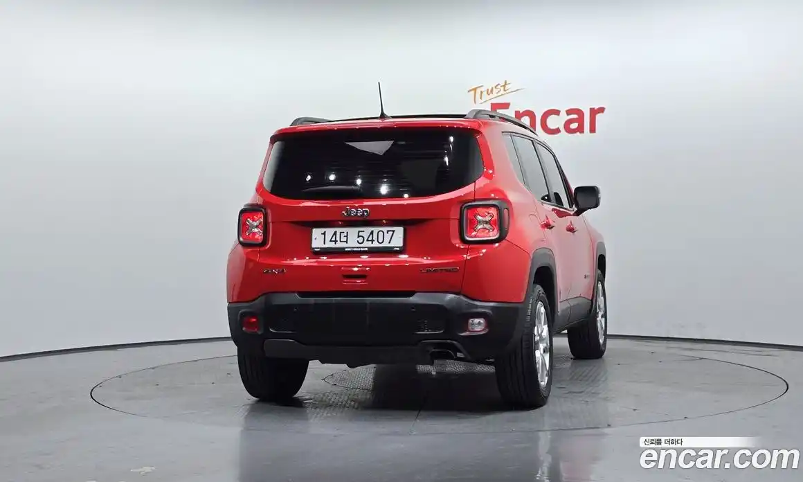 Jeep Renegade 2019 2.4 гидро в Москве № 169716, фото 4