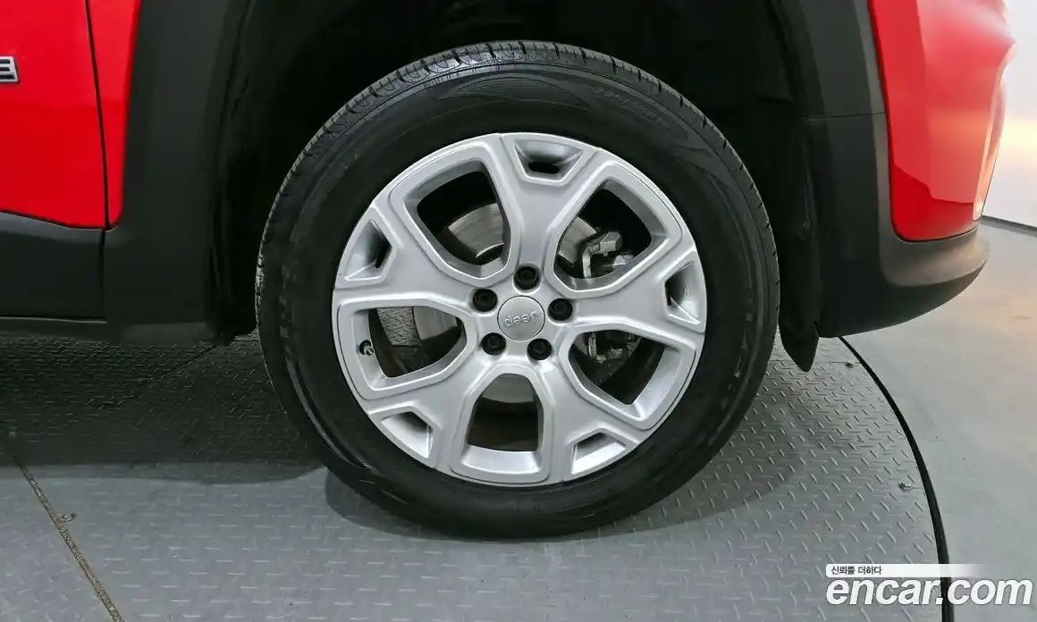 Jeep Renegade 2019 2.4 гидро в Москве № 169716, фото 5