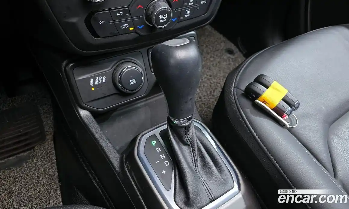 Jeep Renegade 2019 2.4 гидро в Москве № 169716, фото 9