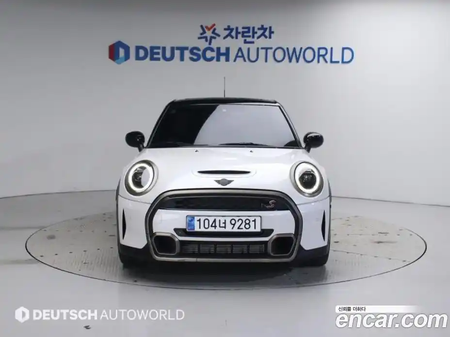 Mini Cooper 2023 2.0 гидро в Москве № 182387, фото 3