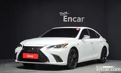 Lexus ES, 2024