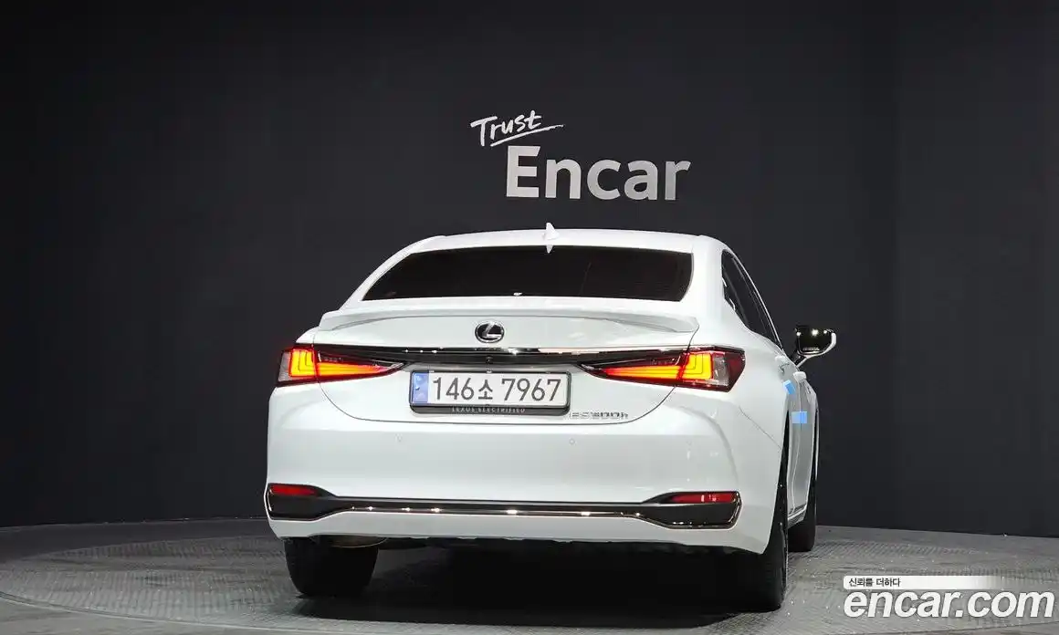 Lexus ES 2024 2.5 гидро в Москве № 198766, фото 4