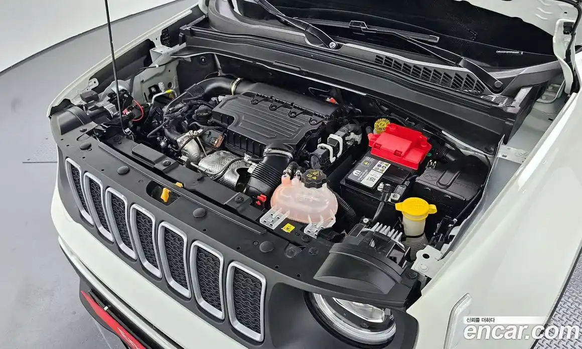 Jeep Renegade 2023 1.3 гидро в Москве № 199387, фото 6