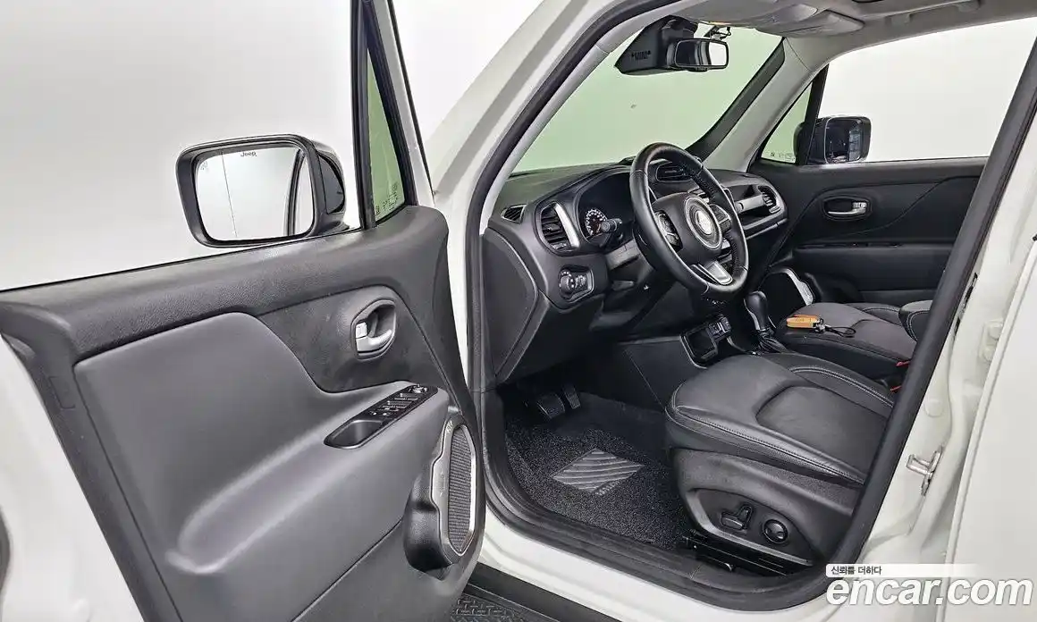 Jeep Renegade 2023 1.3 гидро в Москве № 199387, фото 10