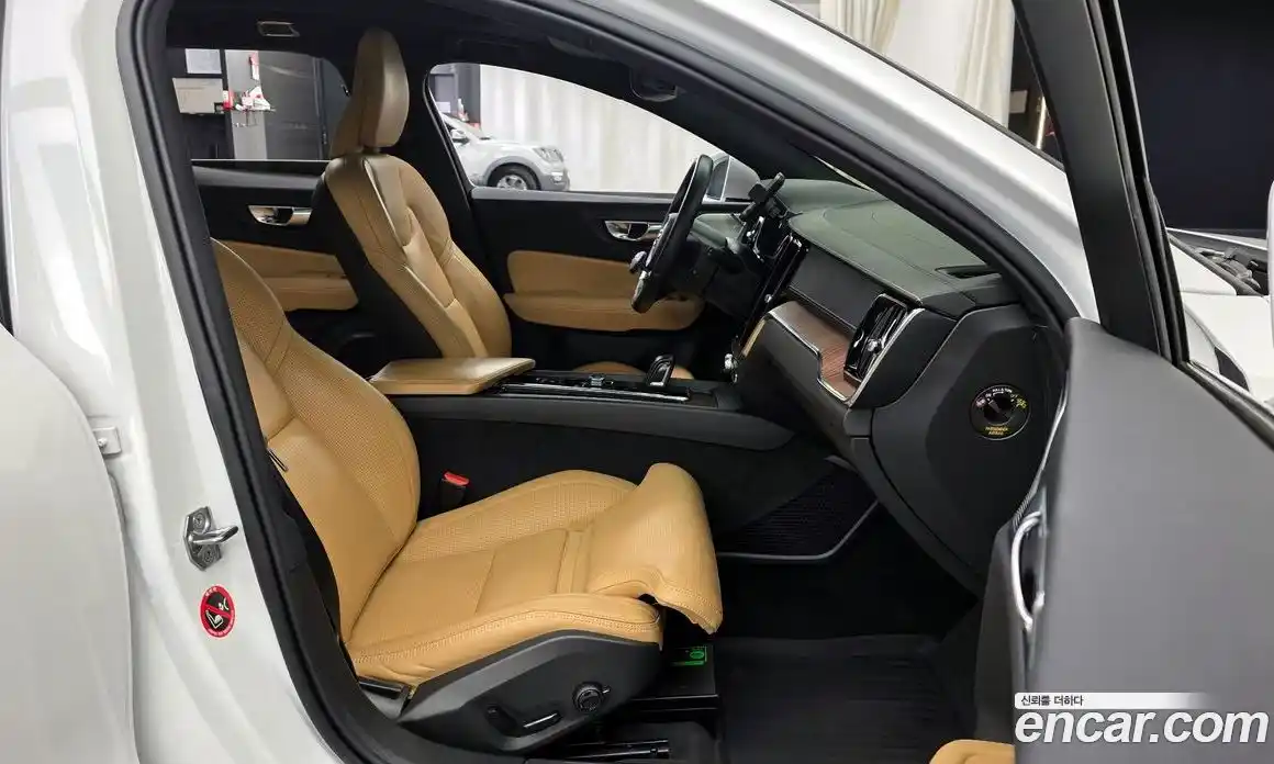 Volvo V60 2021 2.0 гидро в Москве № 230492, фото 11