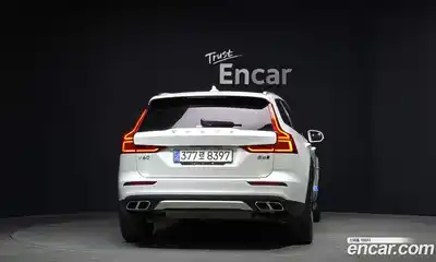 Volvo V60 2021 2.0 гидро в Москве № 230492, миниатюра 4