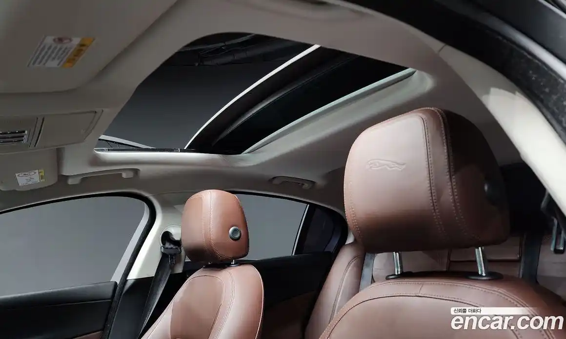 Jaguar XE 2015 2.0 гидро в Москве № 256055, фото 17